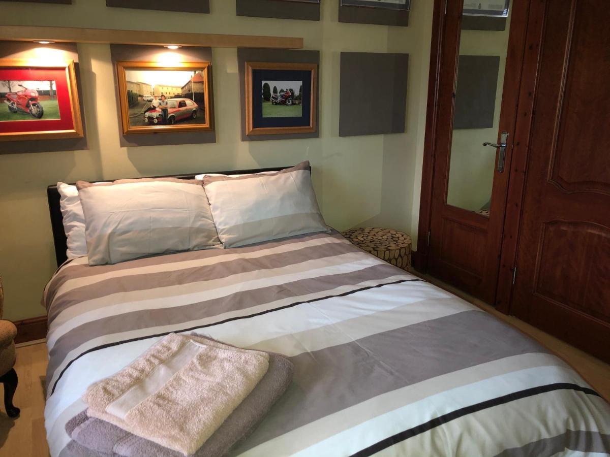 Tranquil Accommodation In A Great Location. Lanark Exterior foto
